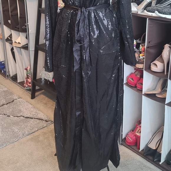 New Exquisite Blk Sequin Ankle Length Jacket with Belt - Picture 2 of 5